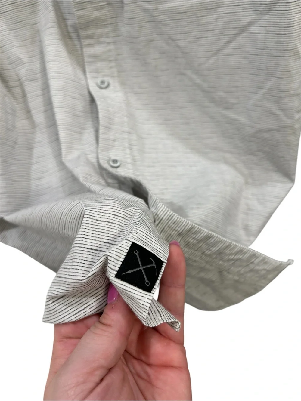 Mountain Hardwear Men’s Button-Up Shirt Gray Stripe Short Sleeve Size XL